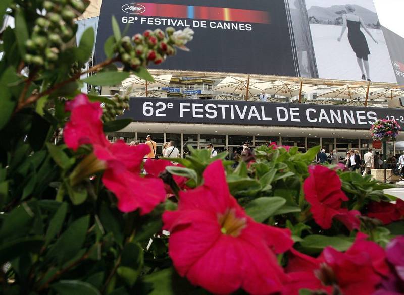 Vrcholící přípravy na 62. ročník největší a nejprestižnější světové filmové přehlídky v jihofrancouzském Cannes