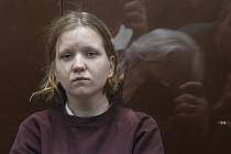 Darja Trepovová, kterou ruské úřady podezřívají z podílu na atentátu na blogera známého jako Vladlen Tatarskij, u soudu v Moskvě, 4. dubna 2023