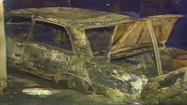 Auta v podzemním parkovacím domě byla zcela zničená