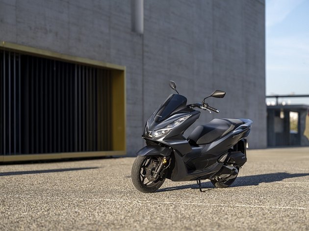 Honda PCX 125 se řadí mezi bestsellery třídy skútrů