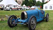 K vidění je i staré závodní Bugatti 35B.