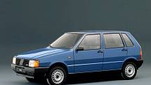Fiat Uno je slavným modelem po celém světě. Jen ve Finsku se mu vůbec nedařilo, a to nejen proto, že by tamější podmínky v celku dlouho nevydržel, ale také proto, že ve Finštině označení Uno znamená „blázen“.