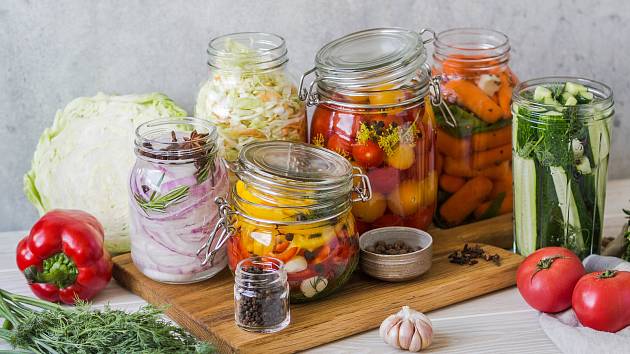 Pickles obsahují miliardy prospěšných bakterií a dodávají do trávicího systému potřebné množství vlákniny