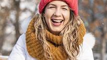 Smích spouští uvolňování endorfinů, tzv. hormonů štěstí, které vyvolávají dobrou náladu