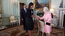 Alžběta je nejdéle vládnoucím panovníkem Velké Británie všech dob. Doba její vlády, která čítá již 65 let, „porazila“ v roce 2015 i slavnou královnu Victorii. Za svůj život mimochodem viděla 21 britských premiérů i 16 amerických prezidentů.