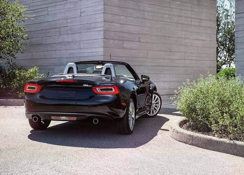 Fiat 124 Spider.