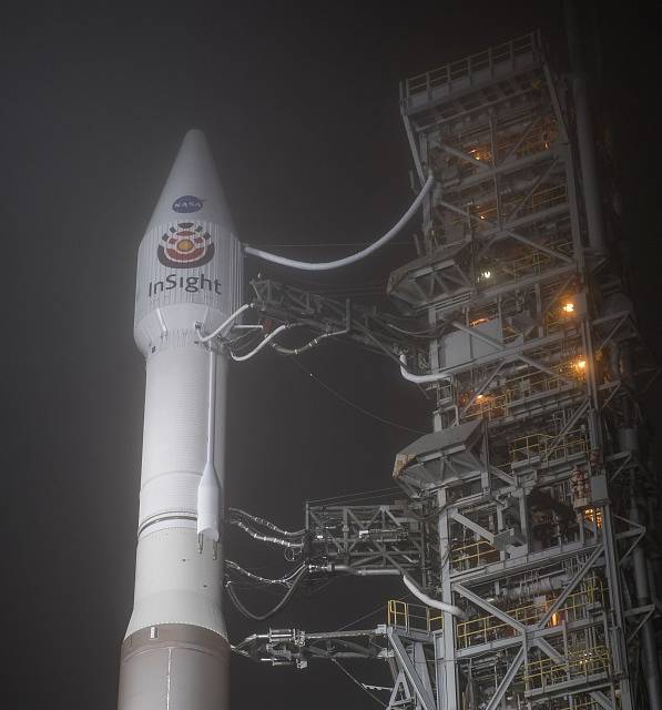 Start rakety Atlas V s robotickou sondou InSight.