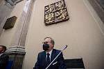 Premiér Petr Fiala (ODS) před prvním zasedáním nově jmenované vlády 17. prosince 2021 ve Strakově akademii v Praze.