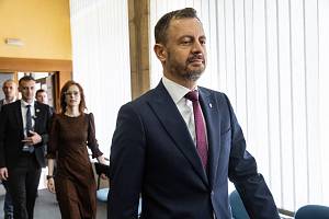 Slovenský premiér Eduard Heger oznamuje odchod z funkce