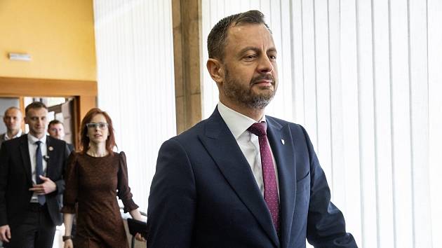 Slovenský premiér Eduard Heger oznamuje odchod z funkce