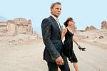 V akci s Danielem Craigem v bondovce Quantum of Solace (2008).