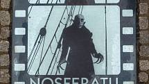 Max Schreck jako Nosferatu ve stejnojmenném filmu F. W. Murnaua z roku 1922