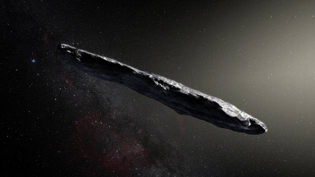 Oumuamua je objekt, který astrofyzik Avi Loeb považuje za mimozemské dílo