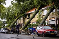 Nizozemsko zasáhla letní bouře Poly