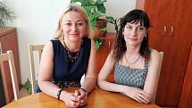 Anna (vlevo) je farmaceutka, Taja restaurátorka budov. Rády by v Česku pracovaly ve svém oboru, učí se proto intenzivně češtinu.