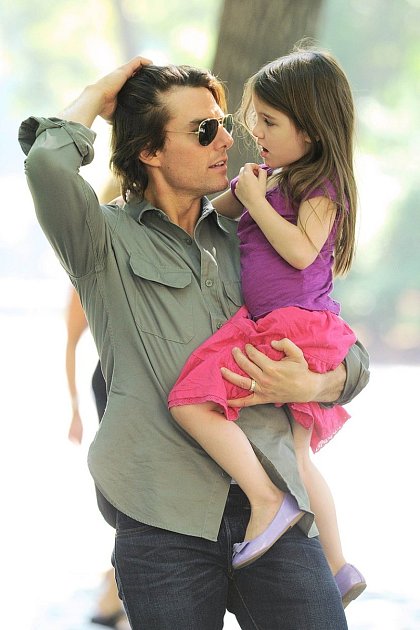 Tom Cruise a jeho dcera Suri na archivním snímku