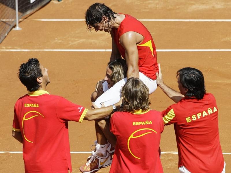 Hotovo, Nadal získal pro Španělsko postupový bod do finále Davisova poháru.