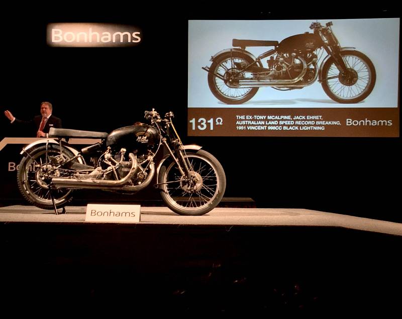 Vincent Black Lightning na prodej v aukci Bonhams.