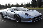 Jaguar XJ220.