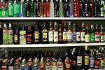 Na rozdíl od jiných zemí je alkohol v České republice snadno dostupný