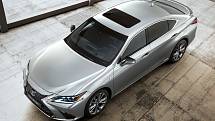 Lexus - šedá (138 aut)