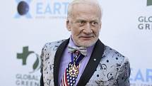 Bývalý americký astronaut Buzz Aldrin, který jako druhý vstoupil na povrch Měsíce