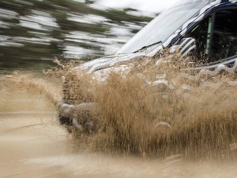 Ford podrobil Transit testům, kterém měly během šesti měsíců nasimulovat 10 let pracovního nasazení.