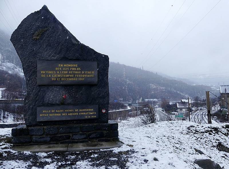 Památník obětem neštěstí v Saint-Michel-de-Maurienne v Savojsku