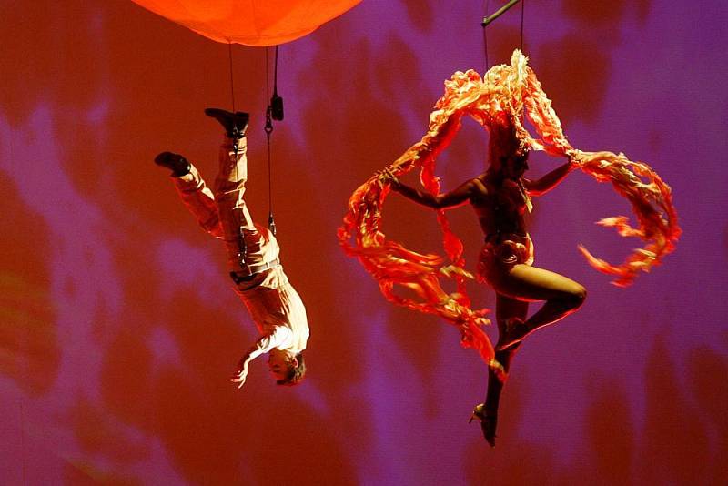 Vystoupení kanadského souboru Cirque du Soleil v pražské Sazka Areně. 