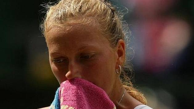 Petra Kvitová si vytoužené wimbledonské finále nezahraje.