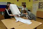 Slováci sčítají volební hlasy.