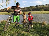 Se svým synem se Radek Červenka toulají nejen po českých cyklostezkách.