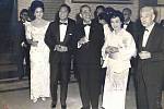 Ferdinand a Imelda Marcosovi s japonským premiérem Eisaku Sato a jeho manželkou, 30. září 1966