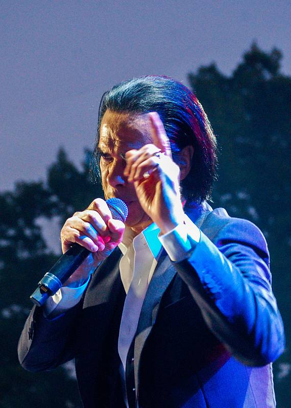 Hvězdou úvodního večera festivalu Metronome na pražském Výstavišti byl slavný australský zpěvák a hudebník Nick Cave.