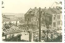 Následky náletu na Plzeň, uskutečněného v noci z 13. na 14. května 1943. Nad Plzeň se vydalo celkem 168 britských bombardérů
