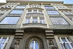Honosný pětipatrový bytový dům v Maislově ulici č. 21/41 navrhli architekt a stavitel František Weyr a architekt Richard Klenka.