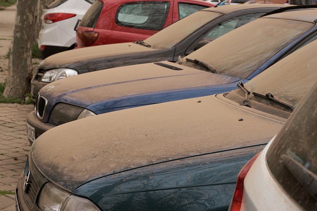 Počasí v ČR opět ovlivní saharský prach, může snížit očekávané teploty