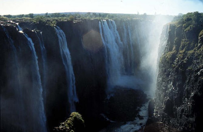 Viktoriiny vodopády na řece Zambezi