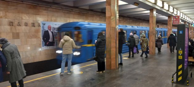 Kyjevské metro, největší úkryt Kyjevanů před ruskými raketami.