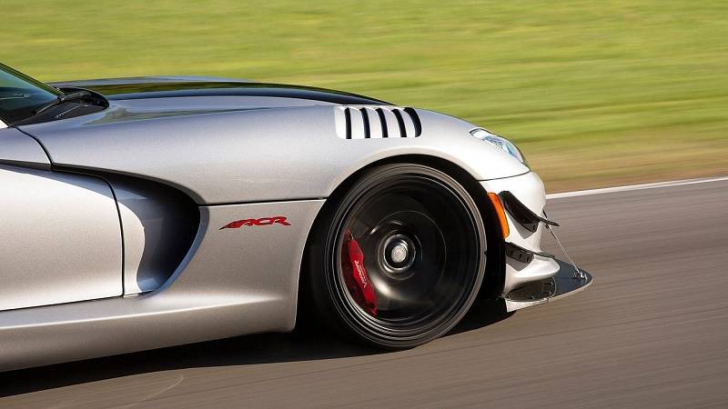 Dodge Viper ACR.