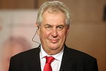 Novým prezidentem České republiky byl v sobotu 26. ledna 2013 zvolen Miloš Zeman.