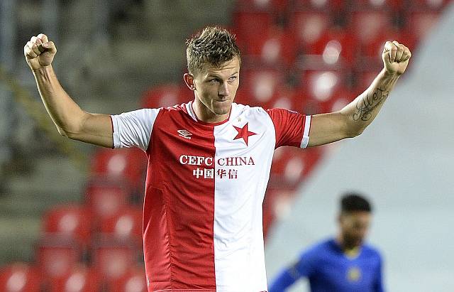 Utkání 1. kola základní skupiny A fotbalové Evropské ligy: SK Slavia Praha - Maccabi Tel Aviv, 14. září v Praze. Střelec jediného gólu Tomáš Necid ze Slavie se raduje po utkání.