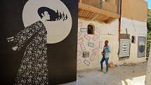 DjerbaHood: Díky podpoře pařížské galerie Itinerrance mají vybraní umělci proplacenou letenku na Djerbu a ubytování v hotelu zhruba na týden
