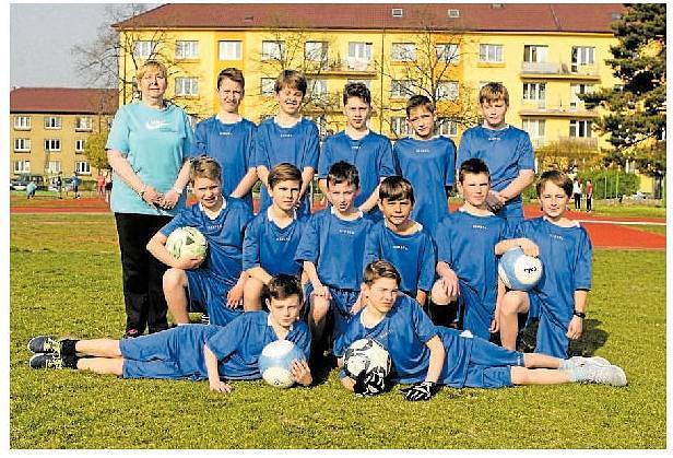   Horní řada zleva: Jana Lacová, Rudolf Švec, Patrik Lazarák, Tomáš Rolinek, Lukáš Bezdíček, Matyáš Pintner. Uprostřed zleva: Arnošt Pech, Adam Chovanec, Martin Kohoutek, Nikolas Linha, David Vondráček, Patrik Šimonek. Ležící zleva: Václav Blažek, Jan Tar