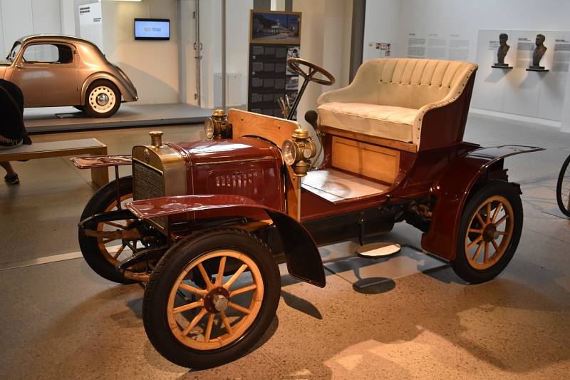 Nejstarším automobilem v muzeu je Voiturette typ A z roku 1906