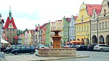 Měšťanské domy s loubím ze 14. až 16. století tvoří historické centrum Domažlic, které je dnes součástí městské památkové rezervace.