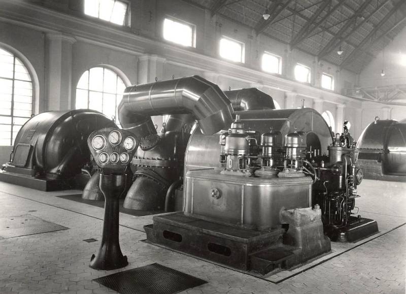 Teplárna Trmice - turbogenerátor TG4 (cca 1937)