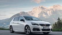 Peugeot 308 (+4000 až 24 000 Kč dle výbavy). Cena od: 384 000 Kč