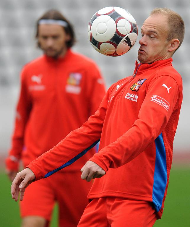 David Jarolím zažívá v Hamburku úspěšné období. V reprezentaci by měl nahradit tvůrce hry Rosického.