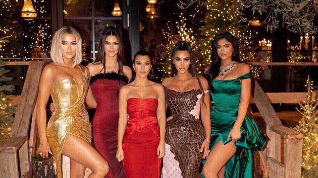 Kim Kardashianová pořádá vánoční party za půl milionu dolarů.